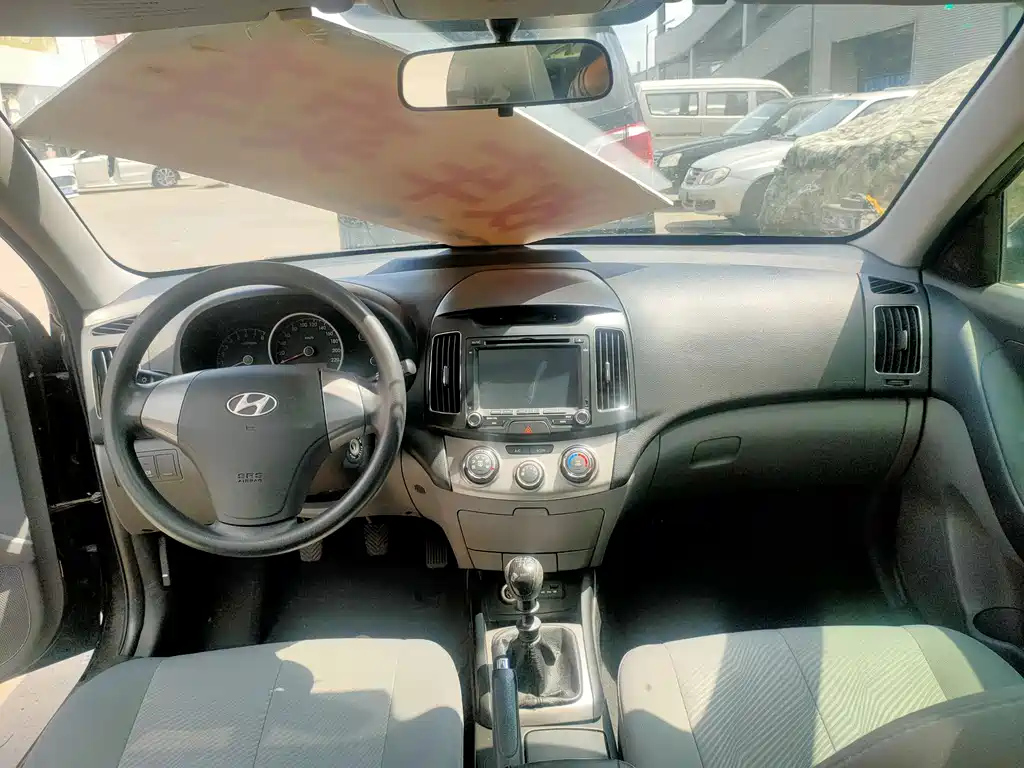 HYUNDAI CELESTA 2011