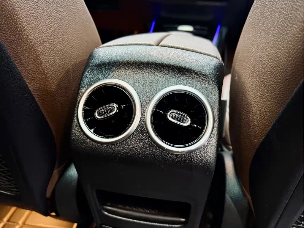 MERCEDES BENZ GLB 2021