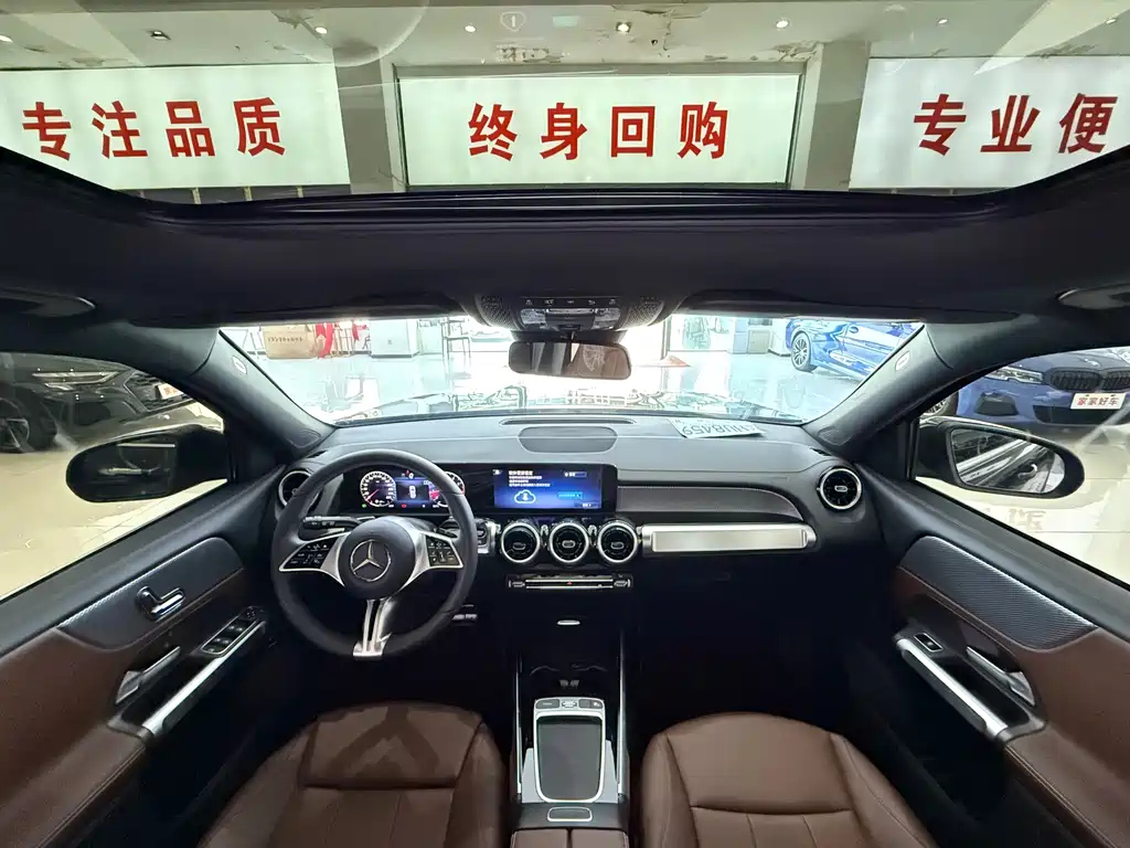 MERCEDES BENZ GLB 2024