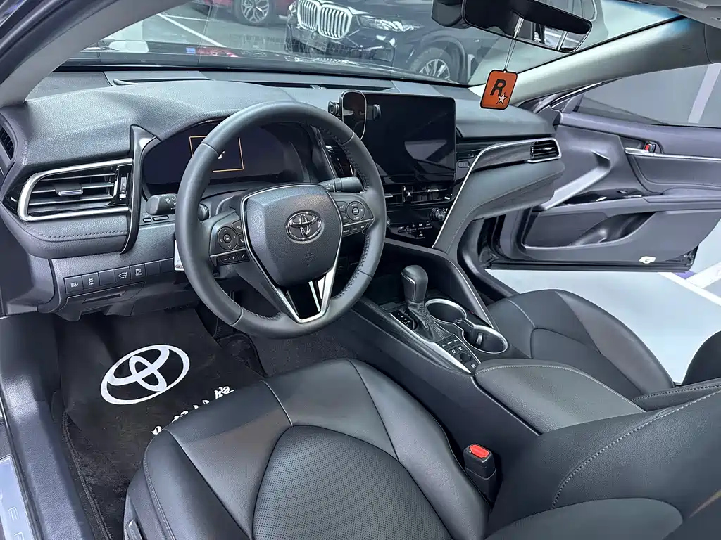 TOYOTA CAMRY 2023