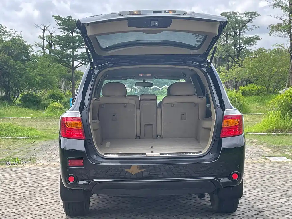 TOYOTA HIGHLANDER 2012