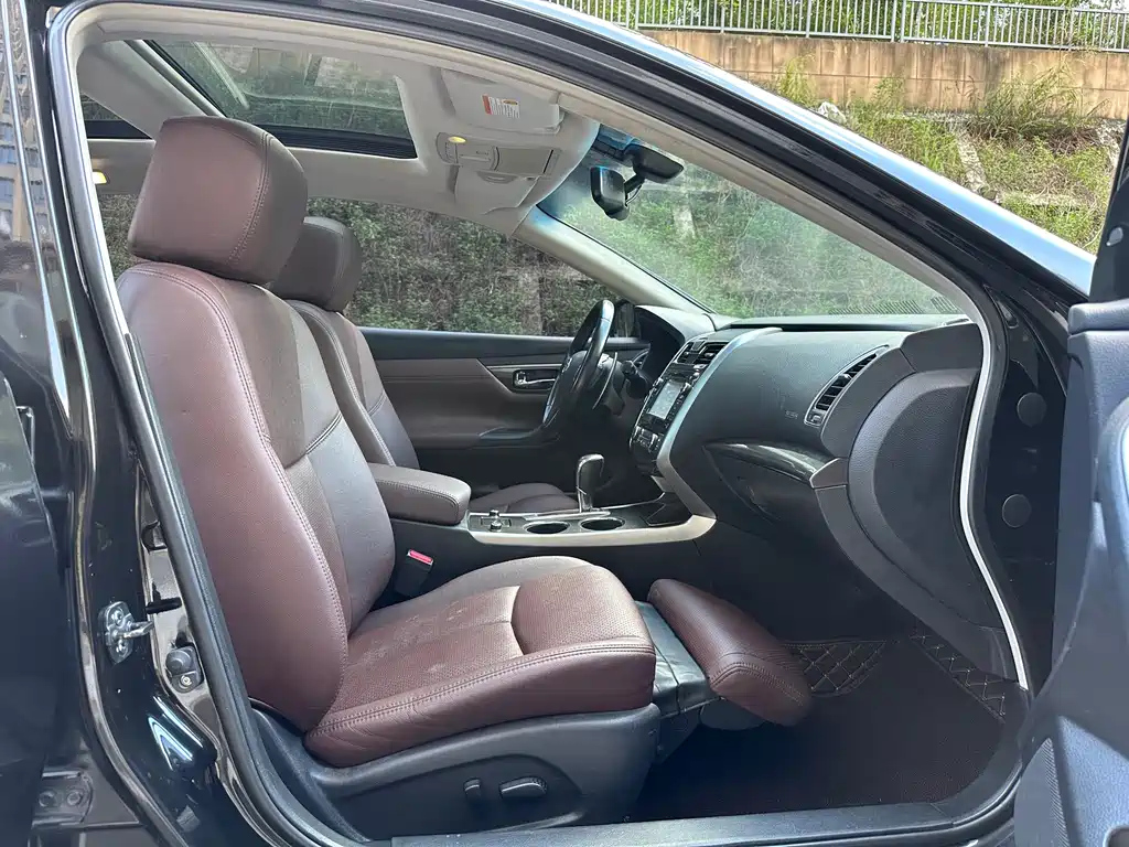 NISSAN TEANA 2014