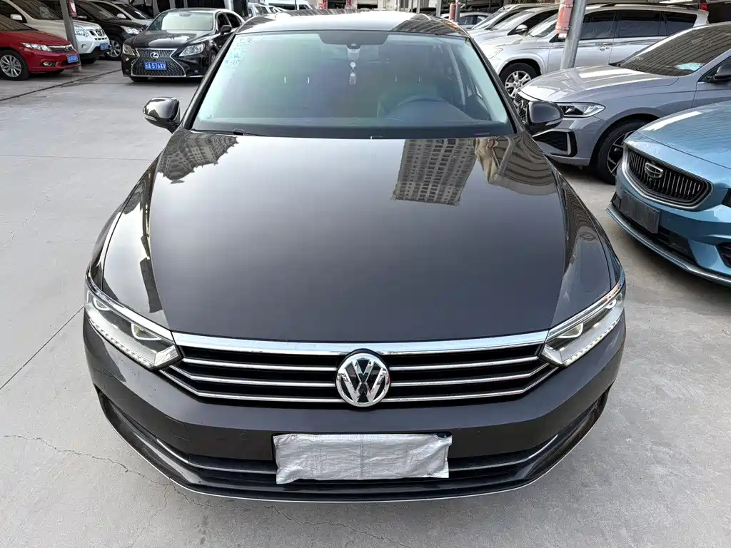 VOLKSWAGEN MAGOTAN 2018