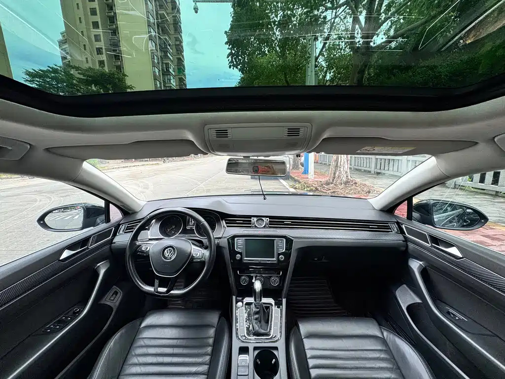VOLKSWAGEN MAGOTAN 2017
