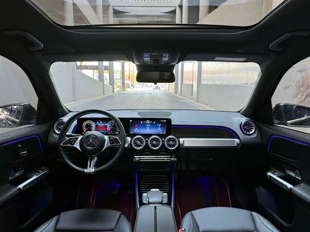 MERCEDES BENZ GLB 2024