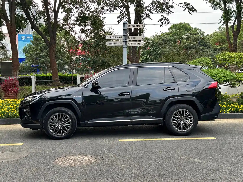 TOYOTA WILDLANDER 2024