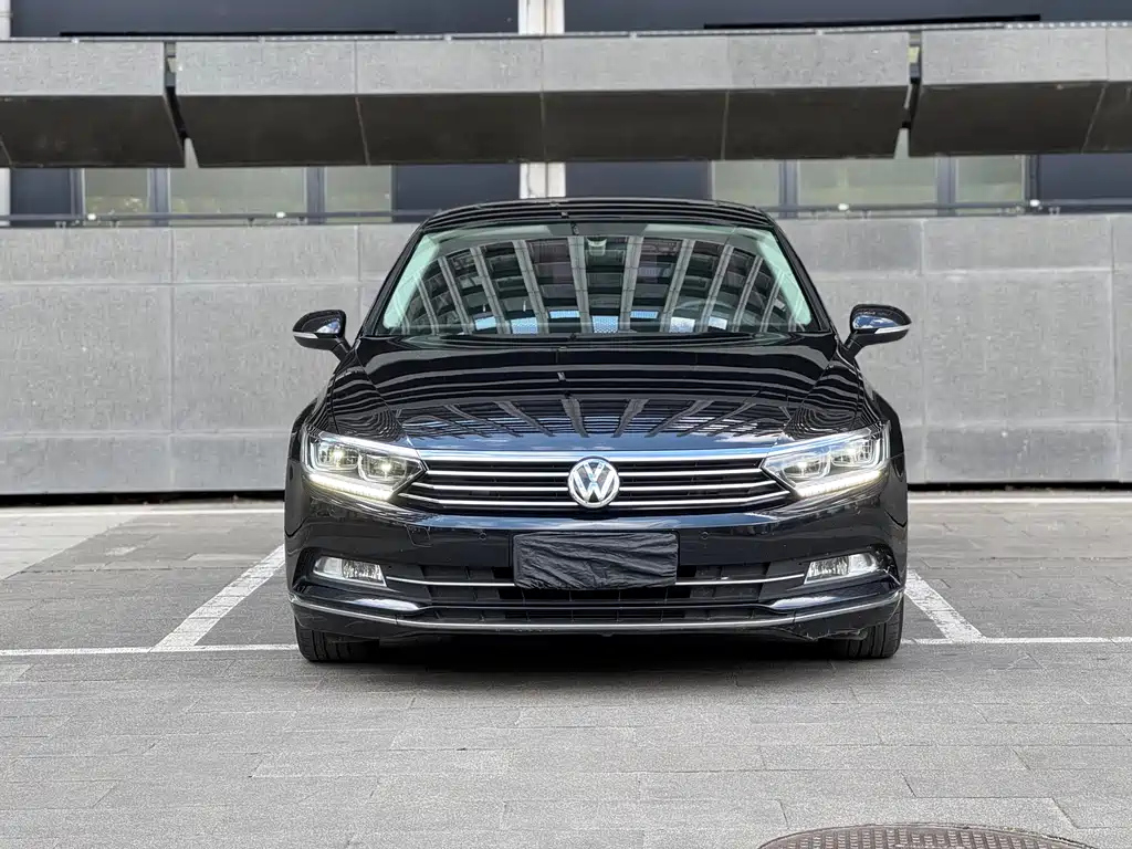 VOLKSWAGEN MAGOTAN 2017