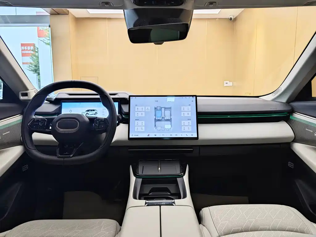 LYNK&CO 08 NEW ENERGY 2025