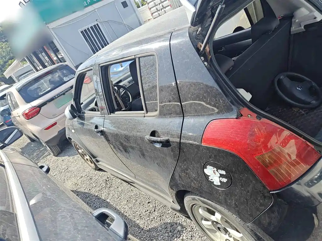 SUZUKI SWIFT 2014