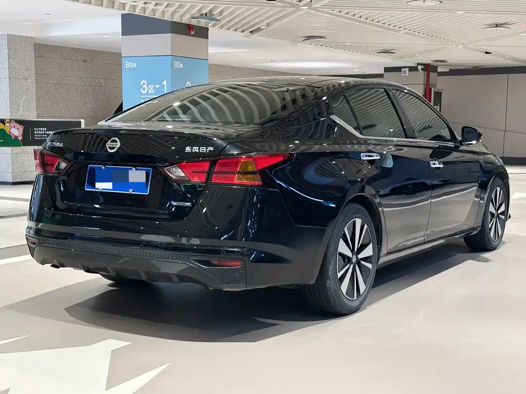 NISSAN TEANA 2021