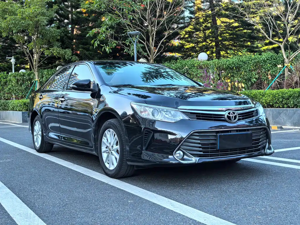 TOYOTA CAMRY 2016