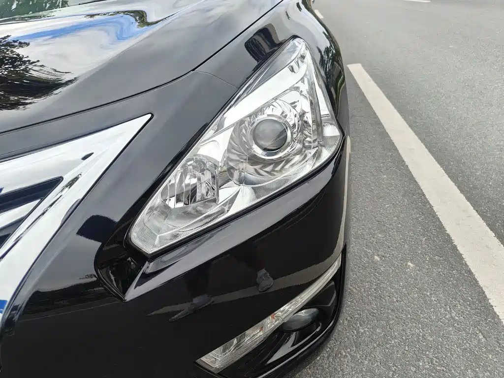 NISSAN TEANA 2015