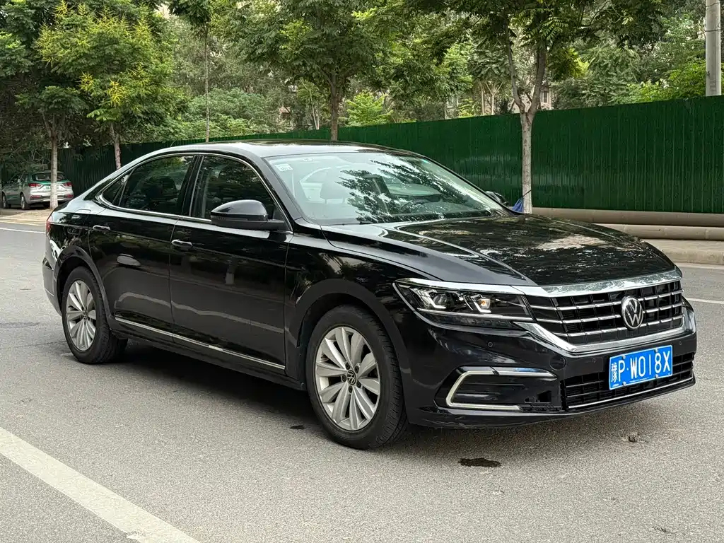 VOLKSWAGEN PASSAT 2021
