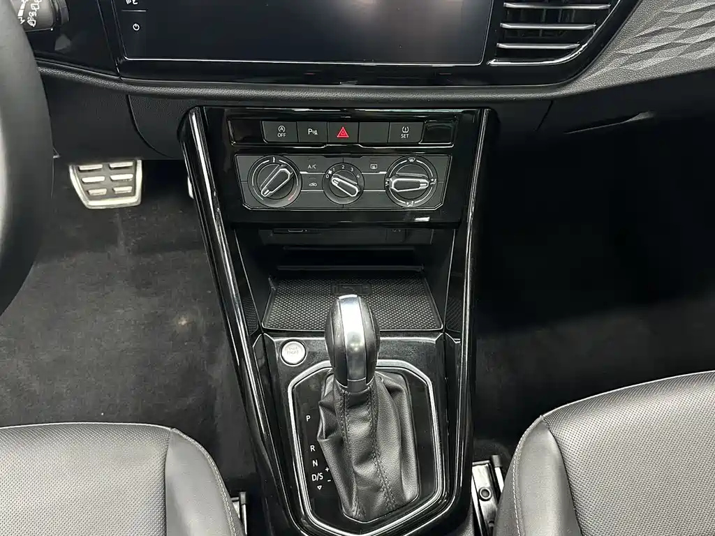 JETTA VS7 2022