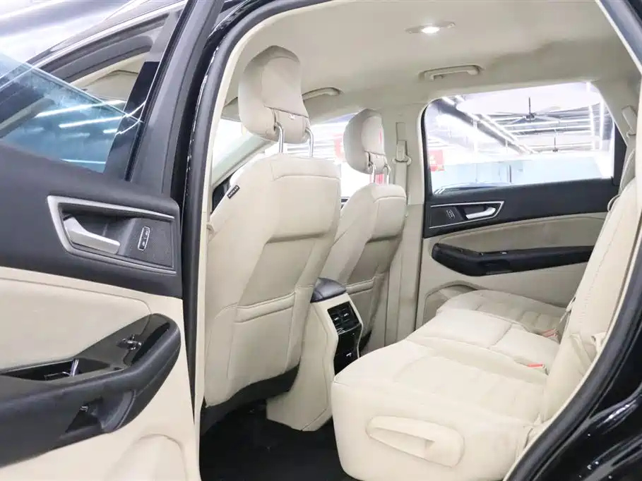 FORD EDGE 2019