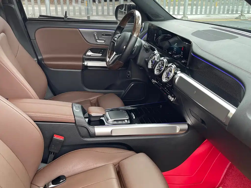 MERCEDES BENZ GLB 2021