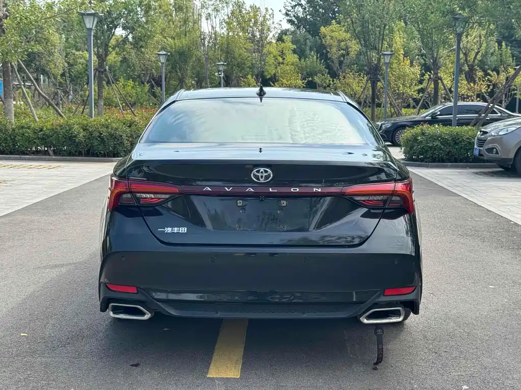 TOYOTA AVALON 2022