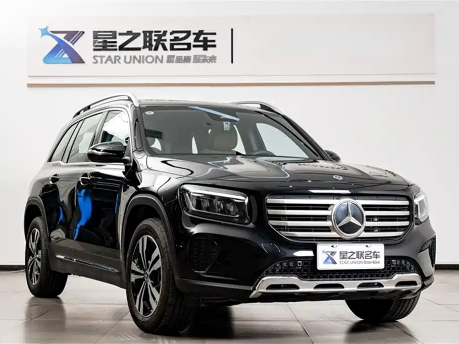 MERCEDES BENZ GLB 2024