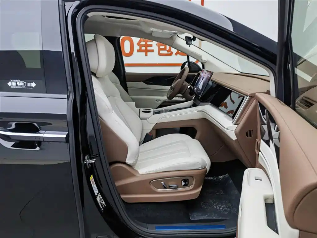 BYD XIA 2025