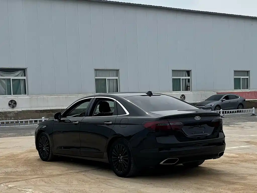 FORD TAURUS 2016