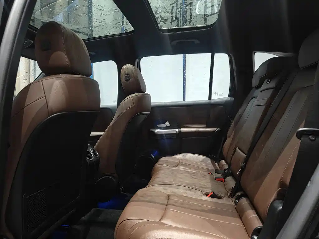 MERCEDES BENZ GLB 2023