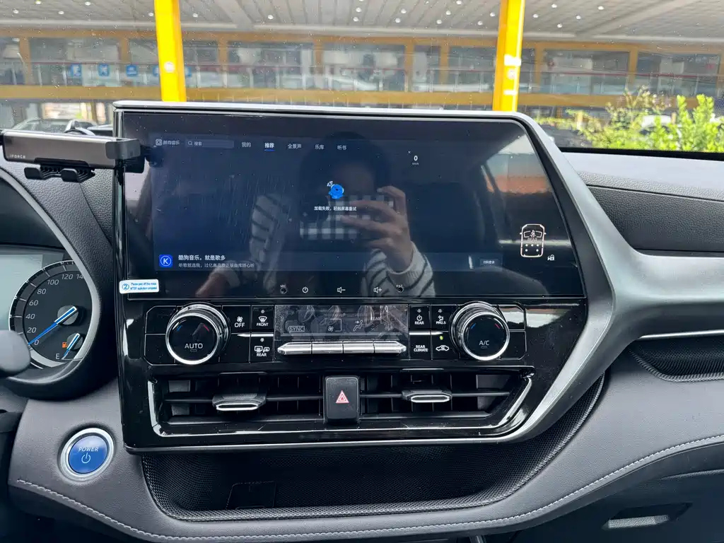 TOYOTA HIGHLANDER 2022