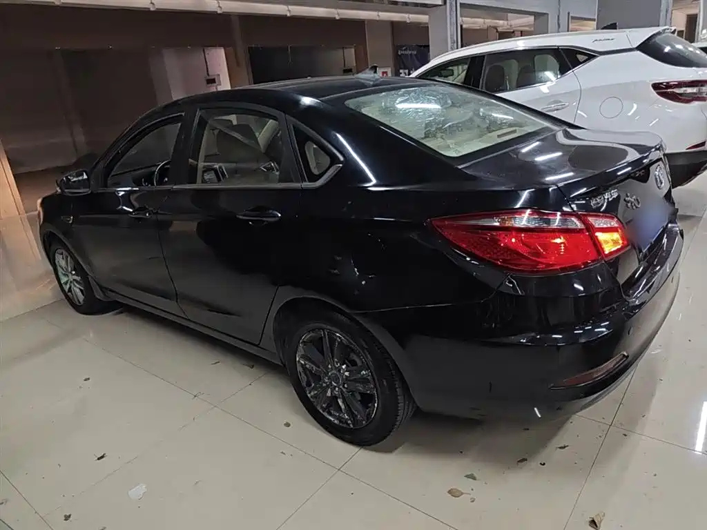CHANGAN EADO 2016