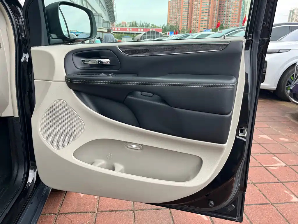 CHRYSLER BIG 捷龙 IMPORT 2016