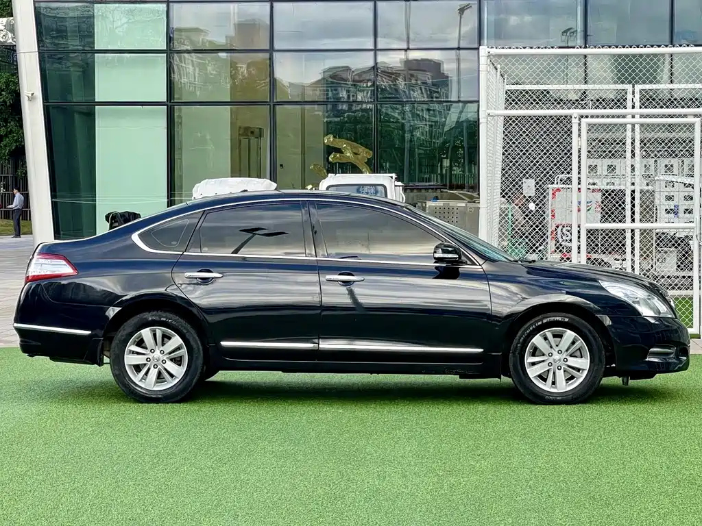 NISSAN TEANA 2012