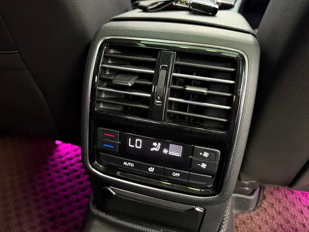 VOLKSWAGEN MAGOTAN 2018