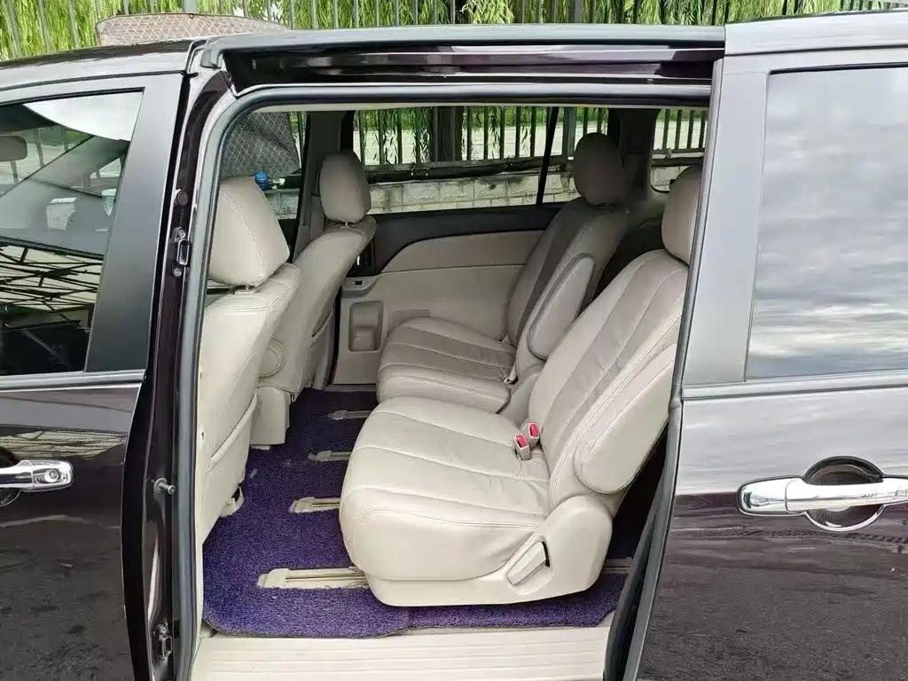 MAZDA 8 2013