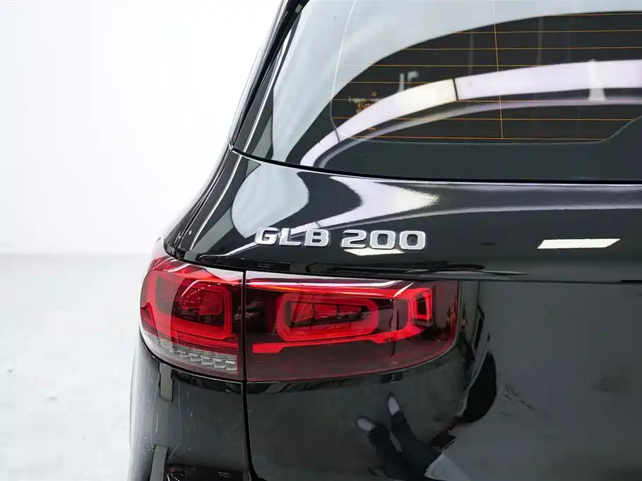 MERCEDES BENZ GLB 2022
