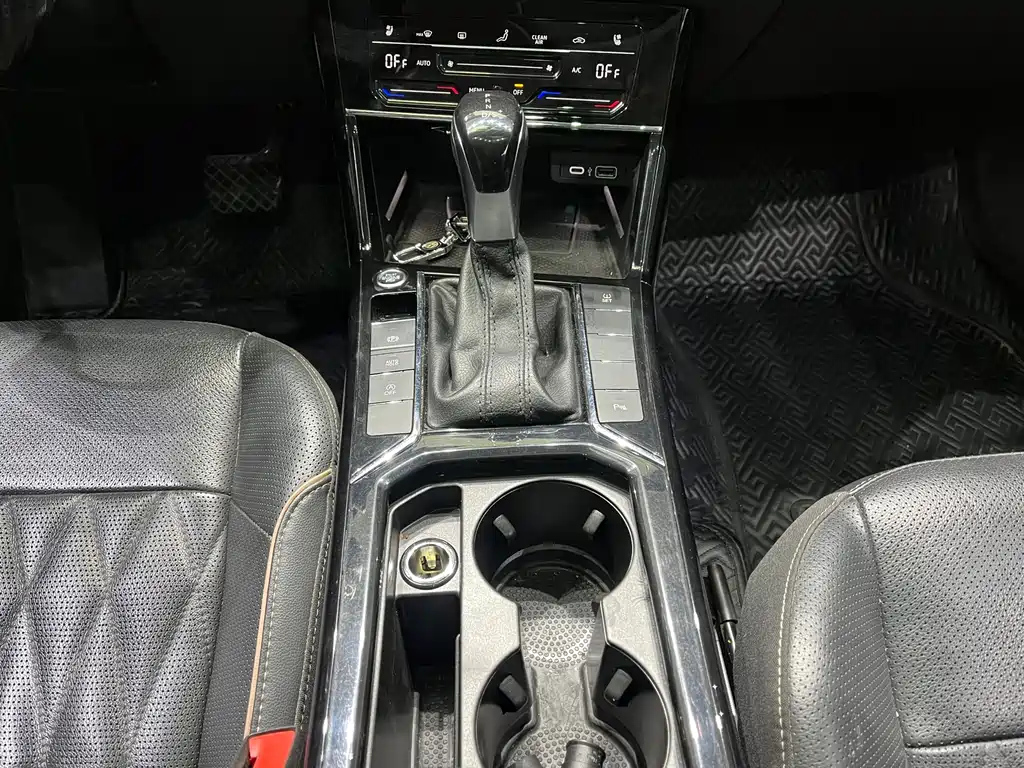 VOLKSWAGEN PASSAT 2021