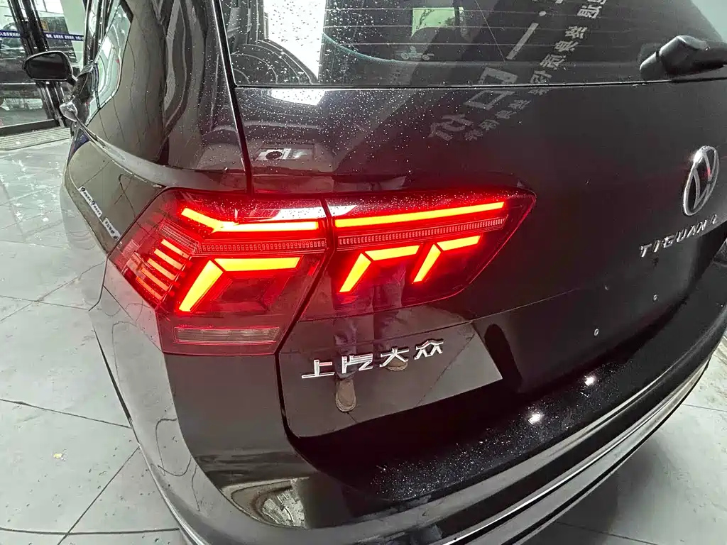 VOLKSWAGEN TIGUAN L 2024