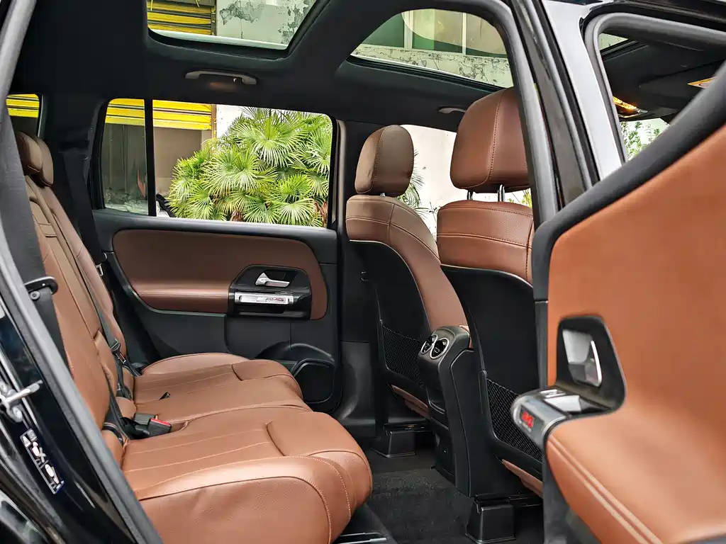 MERCEDES BENZ GLB 2023