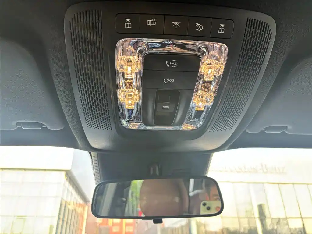 MERCEDES BENZ GLB 2025