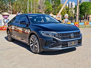 VOLKSWAGEN PASSAT 2023