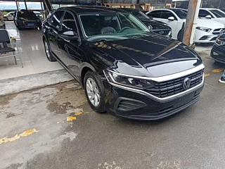 VOLKSWAGEN PASSAT 2022
