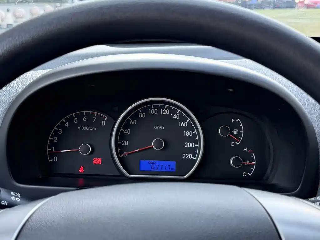 HYUNDAI CELESTA 2015