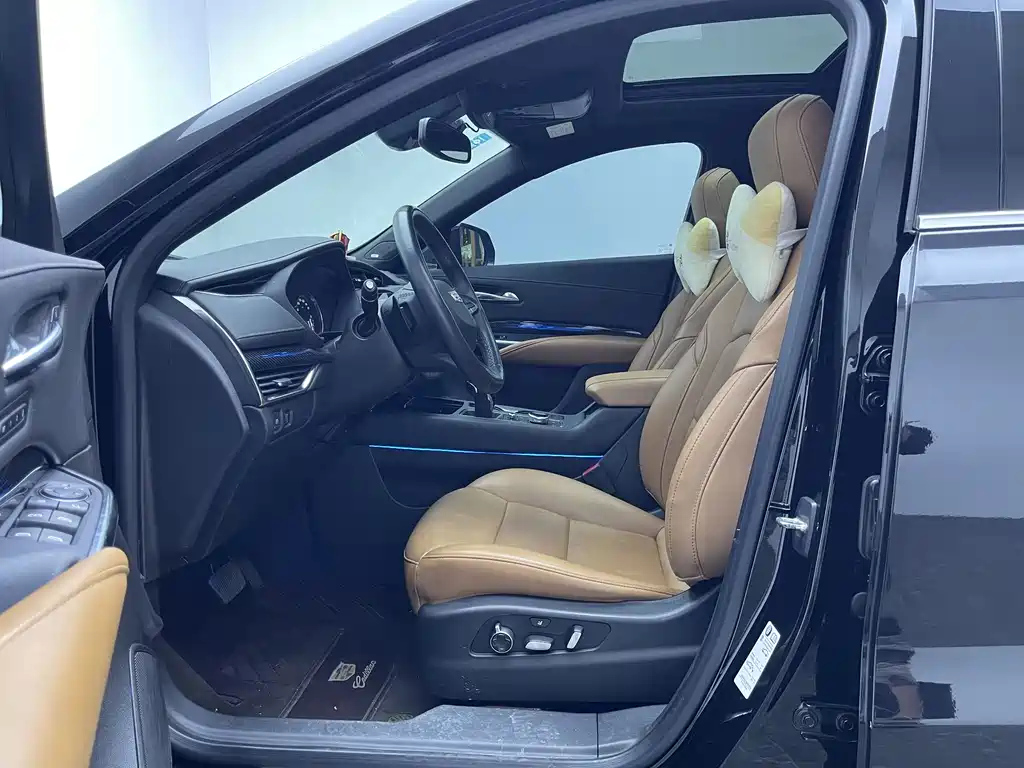CADILLAC XT4 2022