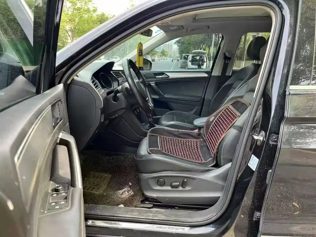 VOLKSWAGEN TIGUAN L 2017