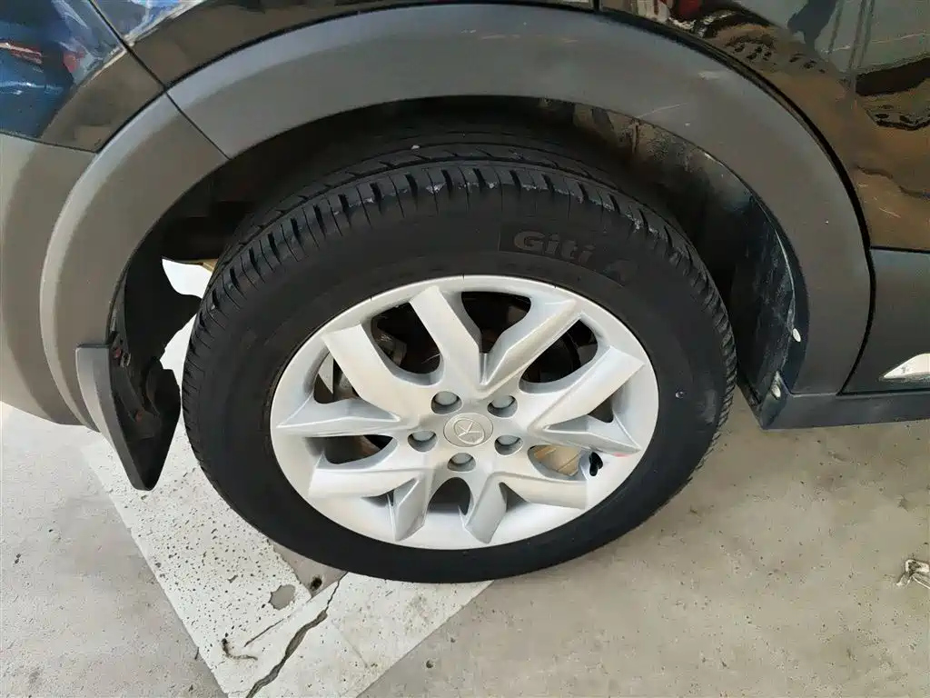 JAC REFINE S3 2014
