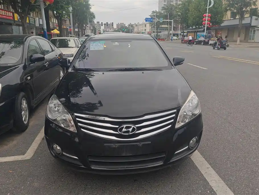 HYUNDAI CELESTA 2011