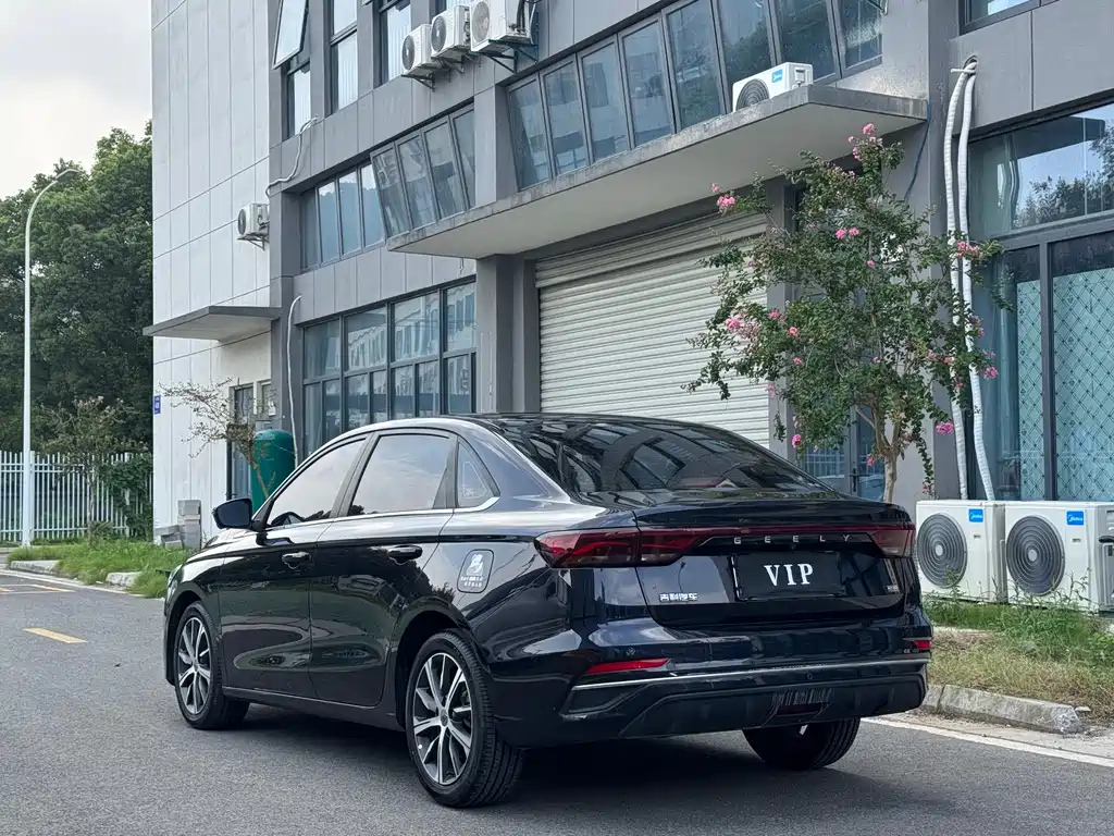 GEELY AUTO EMGRAND 2022