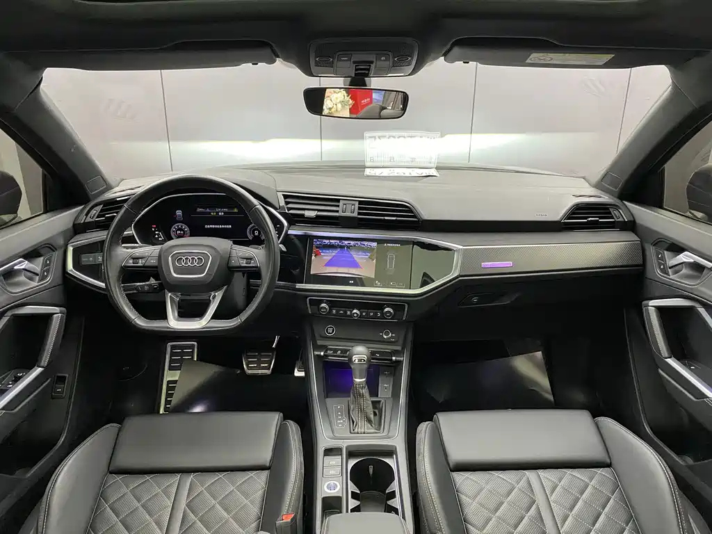 AUDI Q3 2024