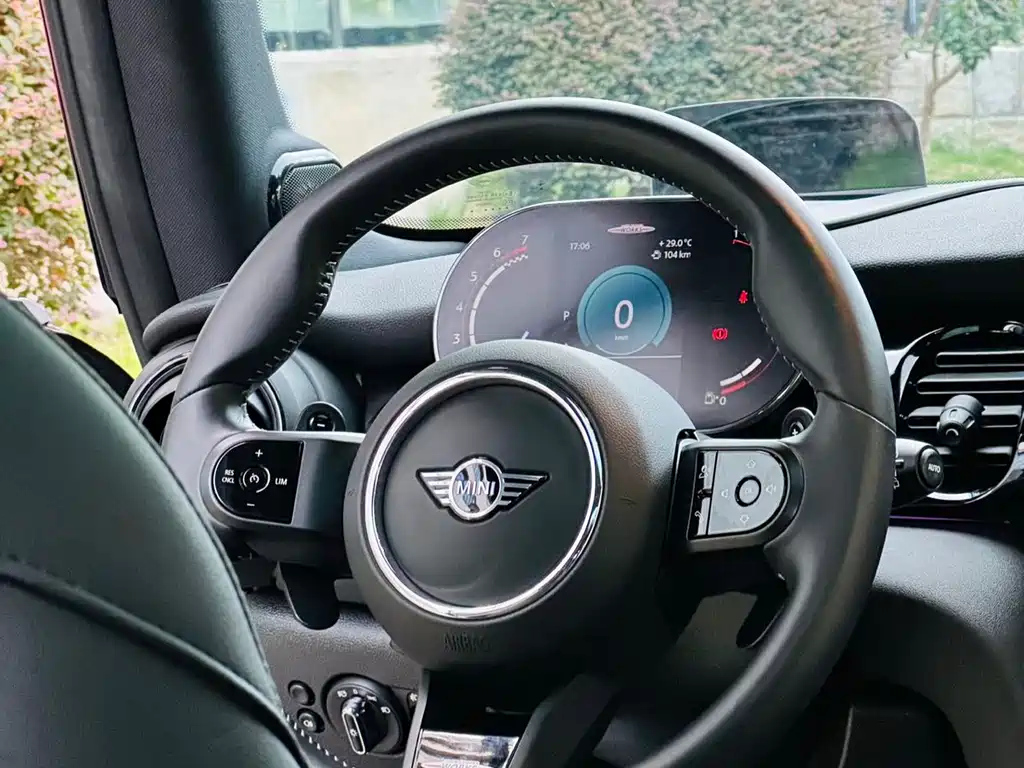 MINI JCW 2023