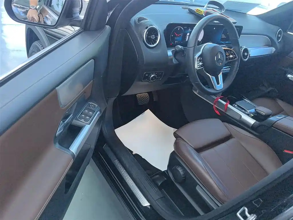 MERCEDES BENZ GLB 2022