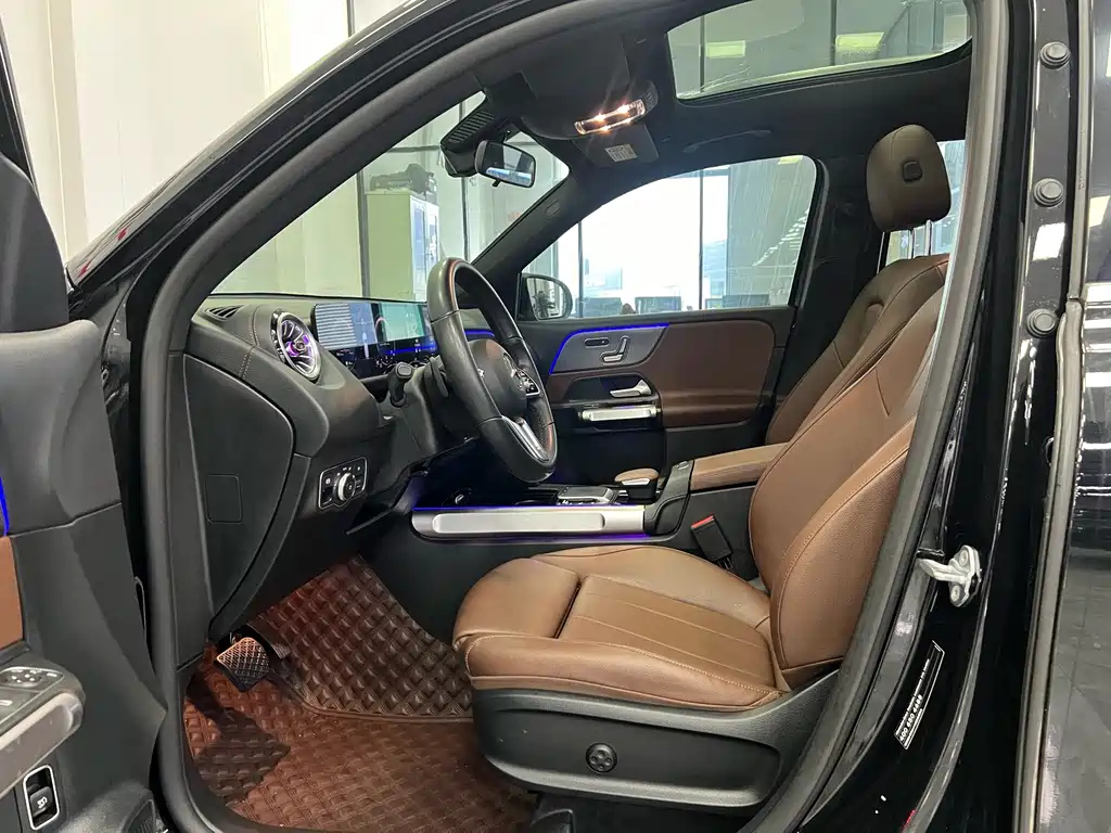 MERCEDES BENZ GLB 2021