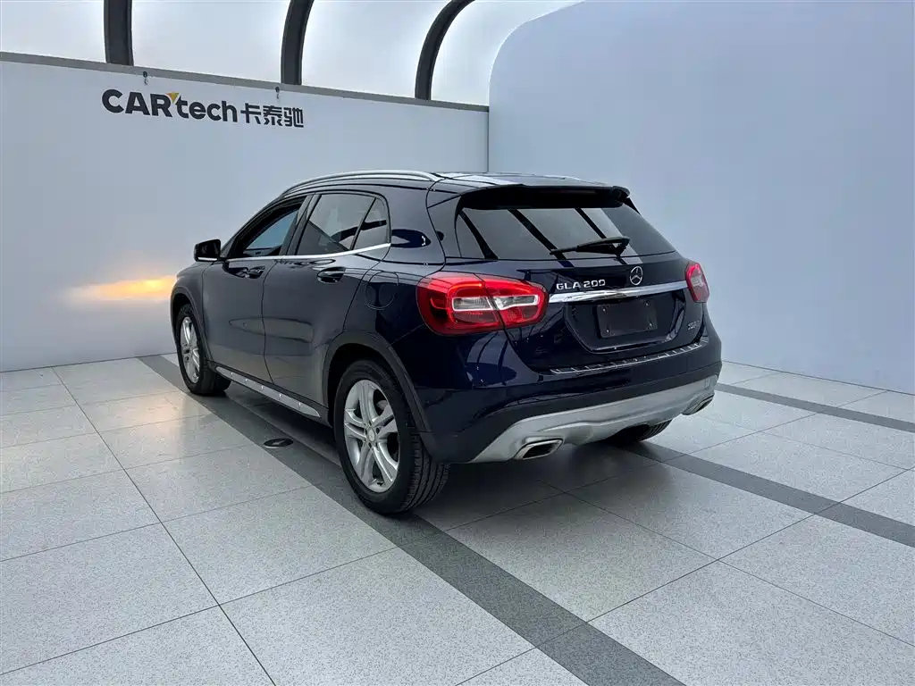 MERCEDES BENZ GLA 2016