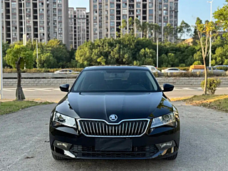SKODA SUPERB 2019